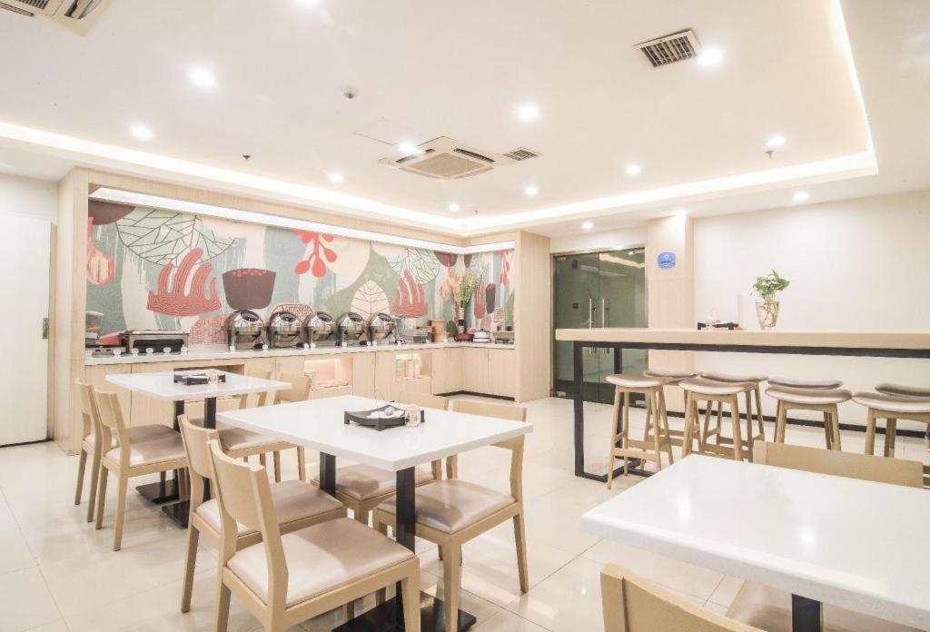 Hanting Express Changsha Middle Of Furong Road Xiangchun Road מראה חיצוני תמונה